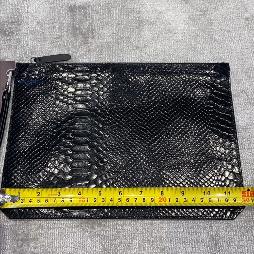 Etienne Aigner leather wristlet - Picture 8 of 8